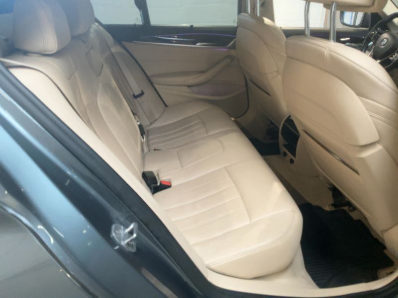 BMW 5er 530i 2018 – снимка 19