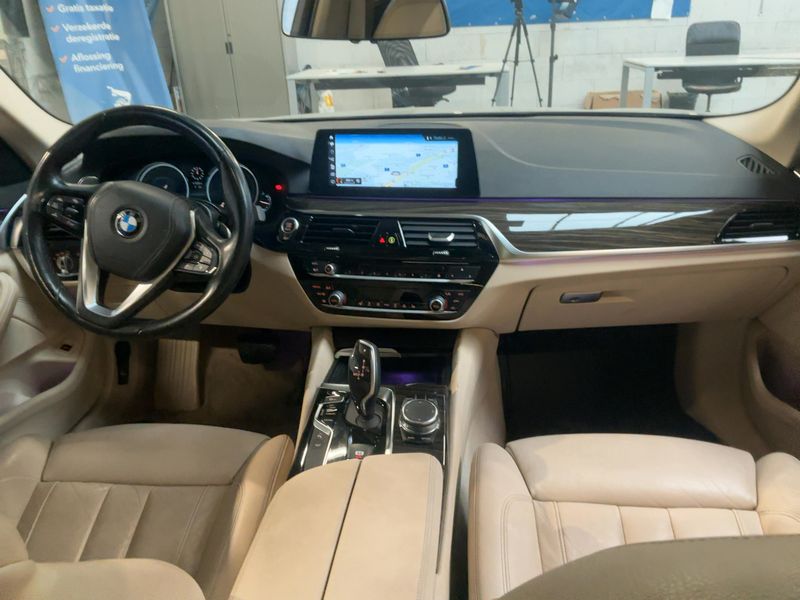 BMW 5er 530i 2018 – снимка 17