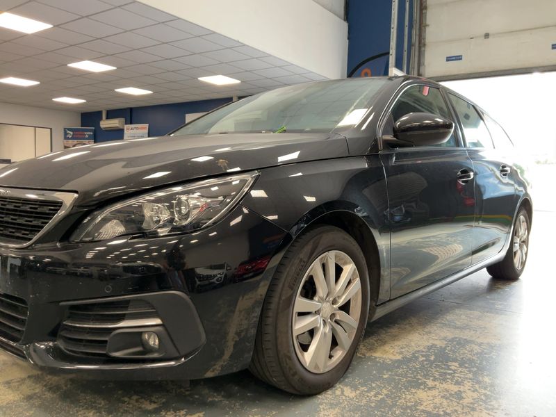 Peugeot 308 1.5 Blue-HDi Active Business 2019 – снимка 2