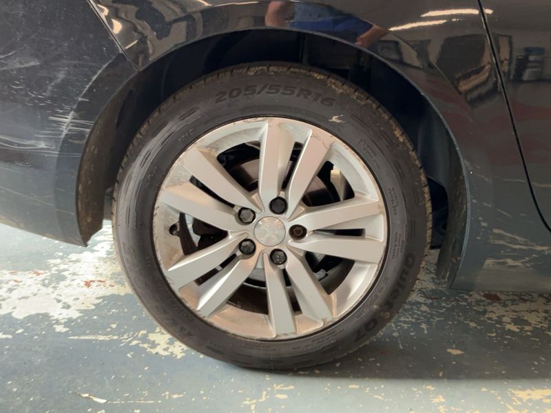 Peugeot 308 1.5 Blue-HDi Active Business 2019 – снимка 9
