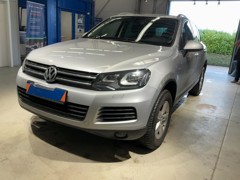 Volkswagen Touareg 3.0 V6 TDI BlueMotion Tech 2011 – снимка 1