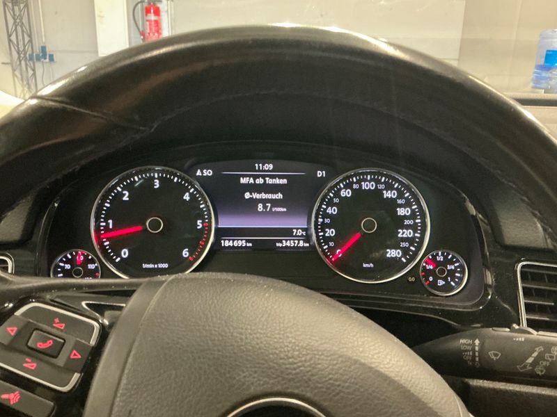Volkswagen Touareg 3.0 V6 TDI BlueMotion Tech 2011 – снимка 18
