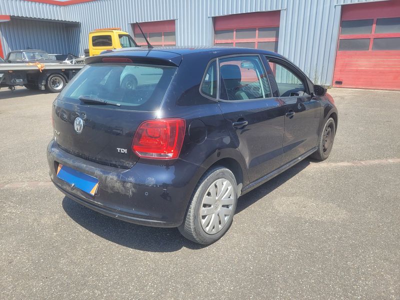 Volkswagen Polo 1.6 TDI Comfortline 2009 – снимка 2