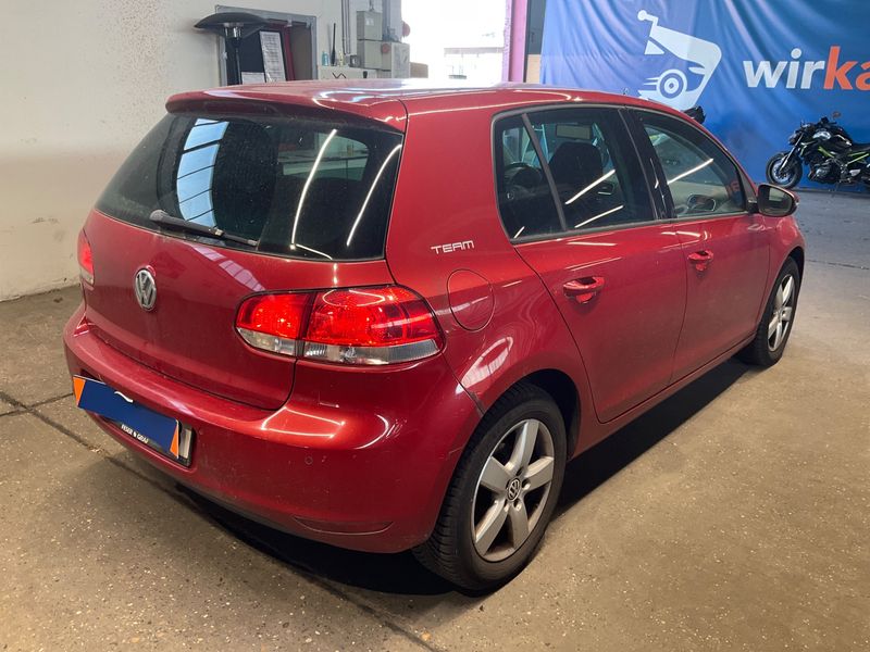 Volkswagen Golf VI 1.2 TSI Team BlueMotion Tech 2010 – снимка 2