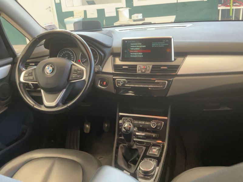BMW 2er 216d Active Tourer Advantage 2018 – снимка 18
