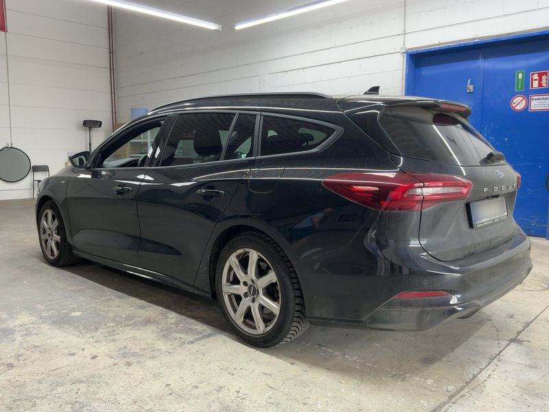 Ford Focus 1.0 EcoBoost Mild-Hybrid ST-Line 2024 – снимка 6