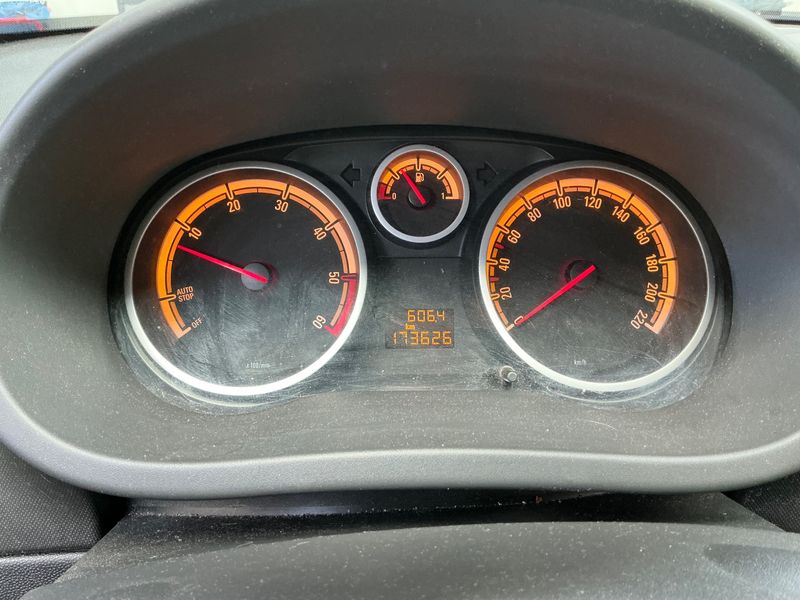 Opel Corsa 1.3 CDTI Active 2013 – снимка 4