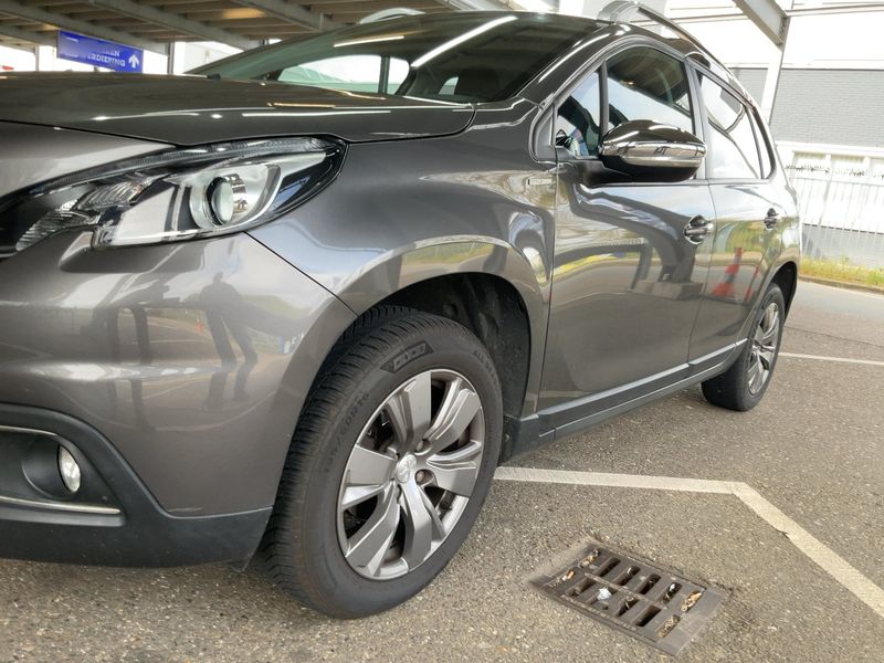 Peugeot 2008 1.2 e-VTi Style 2018 – снимка 2
