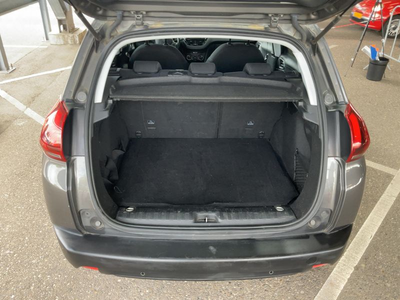 Peugeot 2008 1.2 e-VTi Style 2018 – снимка 15