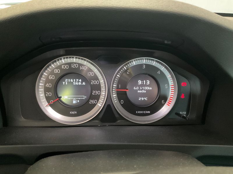 Volvo V60 2.0 D4 Momentum 2011 – снимка 18