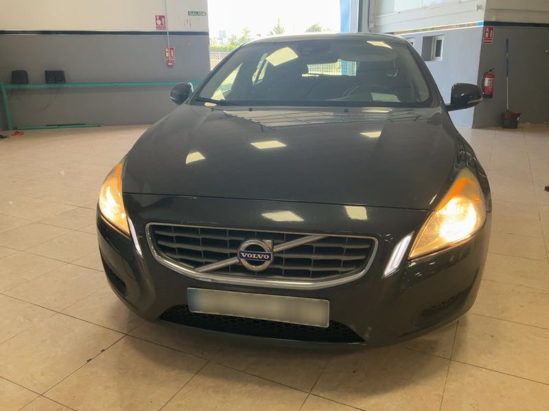 Volvo V60 2.0 D4 Momentum 2011 – снимка 14