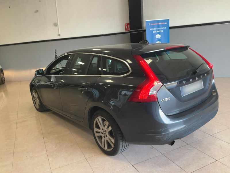 Volvo V60 2.0 D4 Momentum 2011 – снимка 6