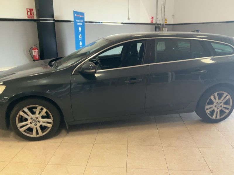 Volvo V60 2.0 D4 Momentum 2011 – снимка 4