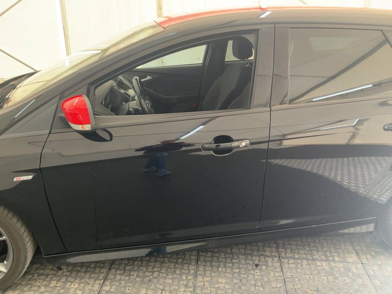 Ford Focus 2.0 TDCi ST-Line 2018 – снимка 4