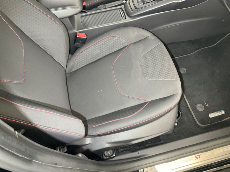 Ford Focus 2.0 TDCi ST-Line 2018 – снимка 24