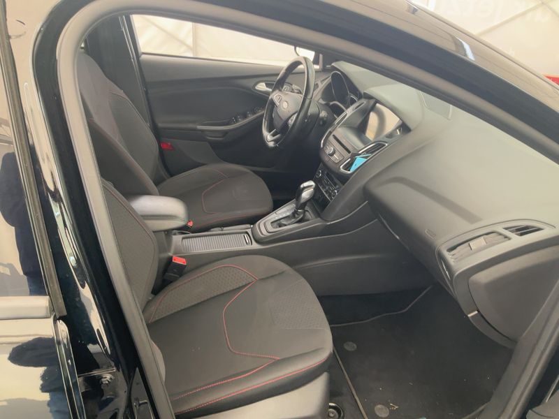 Ford Focus 2.0 TDCi ST-Line 2018 – снимка 17
