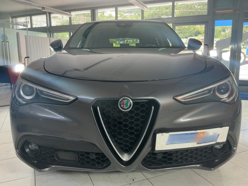 Alfa Romeo Stelvio 2.2 JTDM Super Q4 2018 – снимка 14