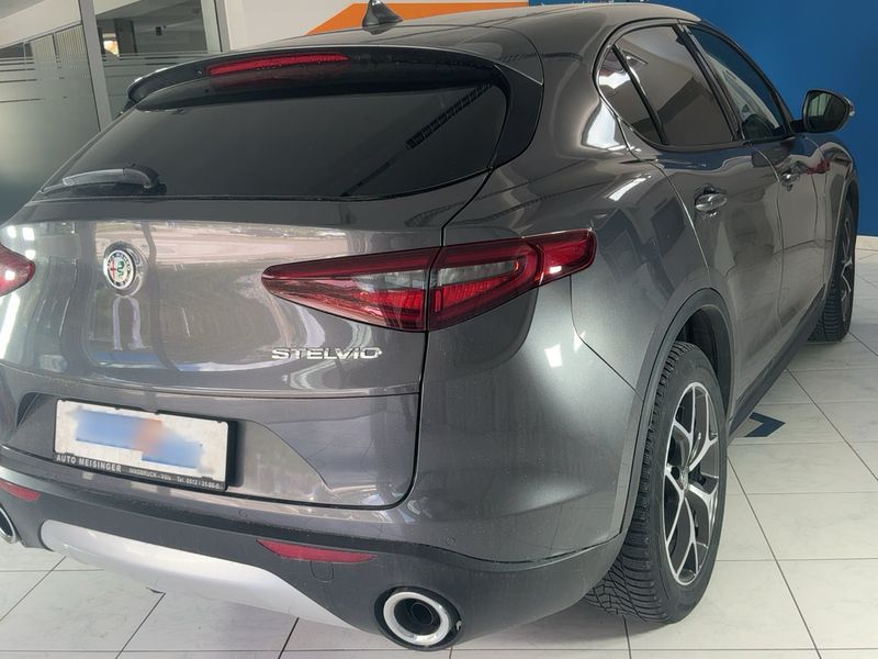 Alfa Romeo Stelvio 2.2 JTDM Super Q4 2018 – снимка 8