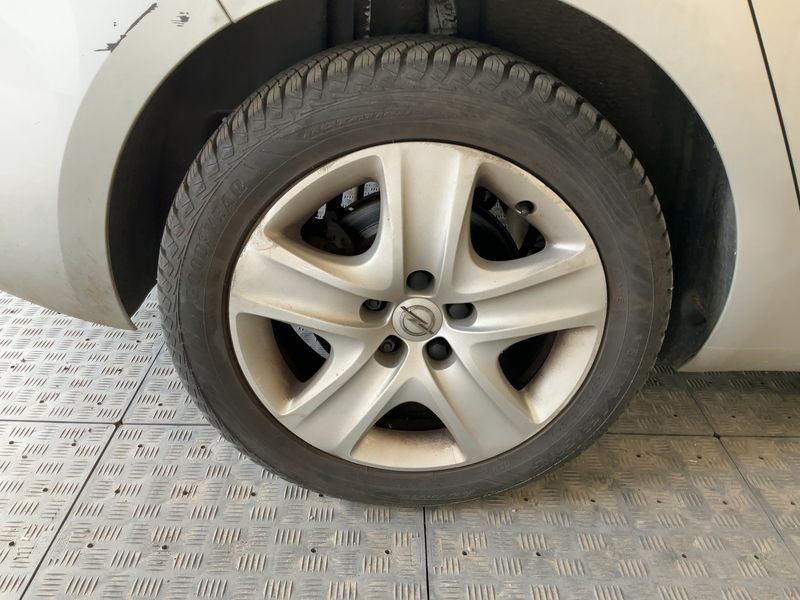 Opel Zafira Tourer 1.4 Turbo Edition 2014 – снимка 9
