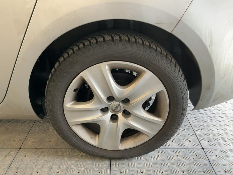 Opel Zafira Tourer 1.4 Turbo Edition 2014 – снимка 5