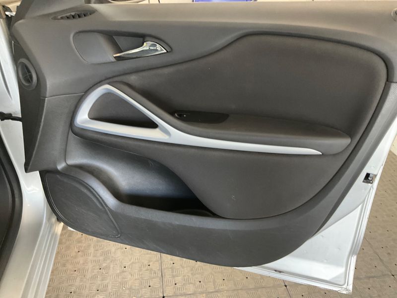 Opel Zafira Tourer 1.4 Turbo Edition 2014 – снимка 35