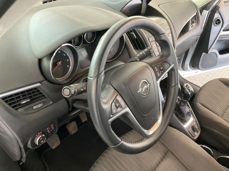 Opel Zafira Tourer 1.4 Turbo Edition 2014 – снимка 37