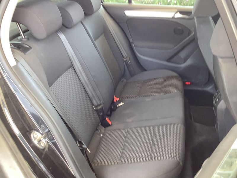 Volkswagen Golf VI 2.0 TDI Advance 2008 – снимка 19
