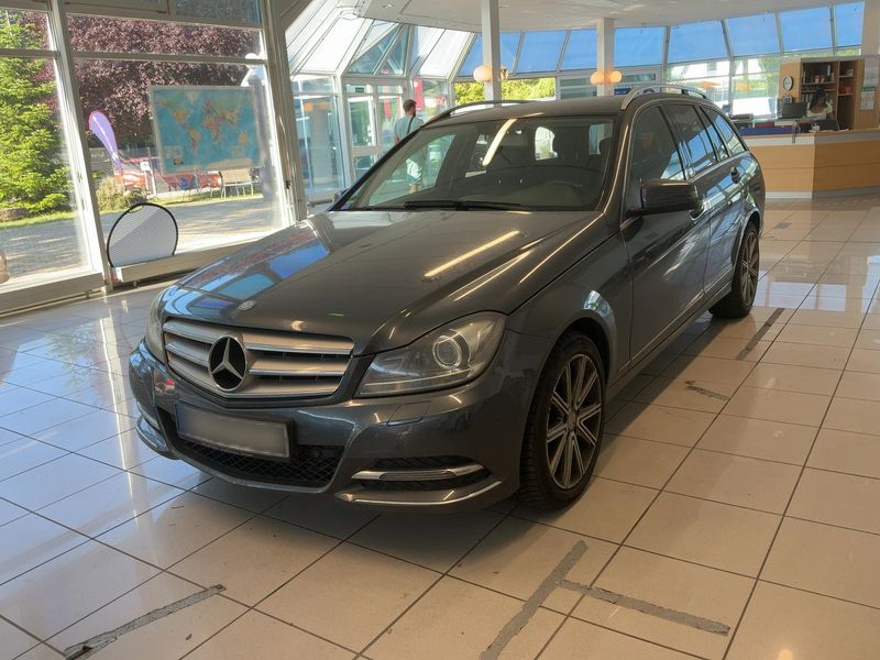 Mercedes-Benz C-Klasse C 220 CDI T BlueEfficiency Avantgarde 2013 – снимка 1