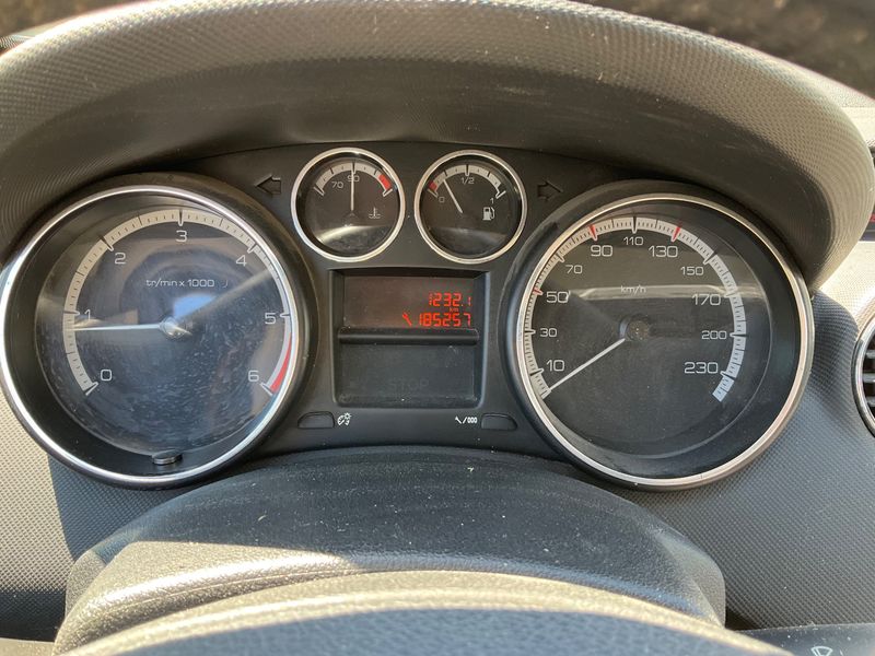Peugeot 308 1.6 HDi Sport 2009 – снимка 4