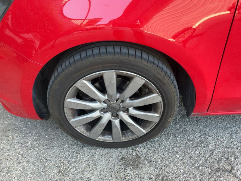 Audi A1 Sportback 1.6 TDI Attraction 2013 – снимка 3