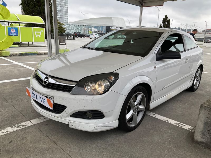 Opel Astra GTC 1.9 CDTI Sport 2010