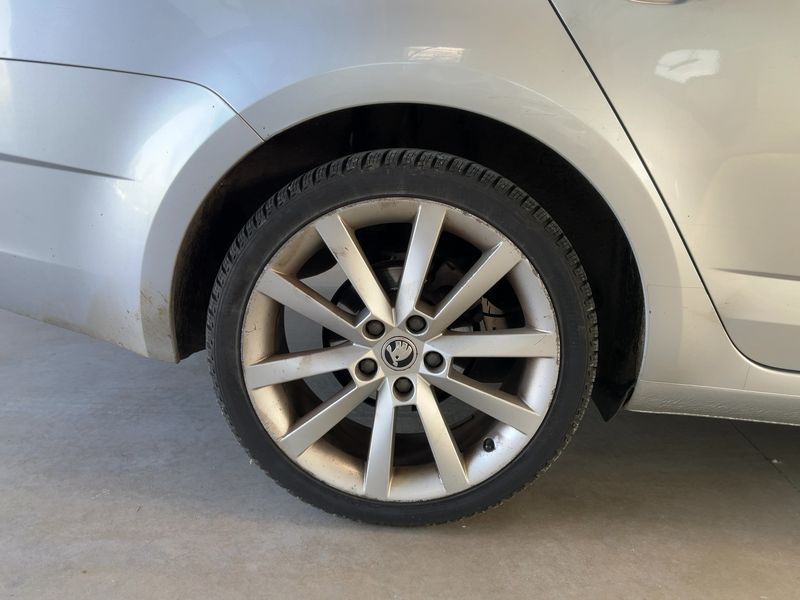 Skoda Octavia 2.0 TDI Clever 2019 – снимка 9