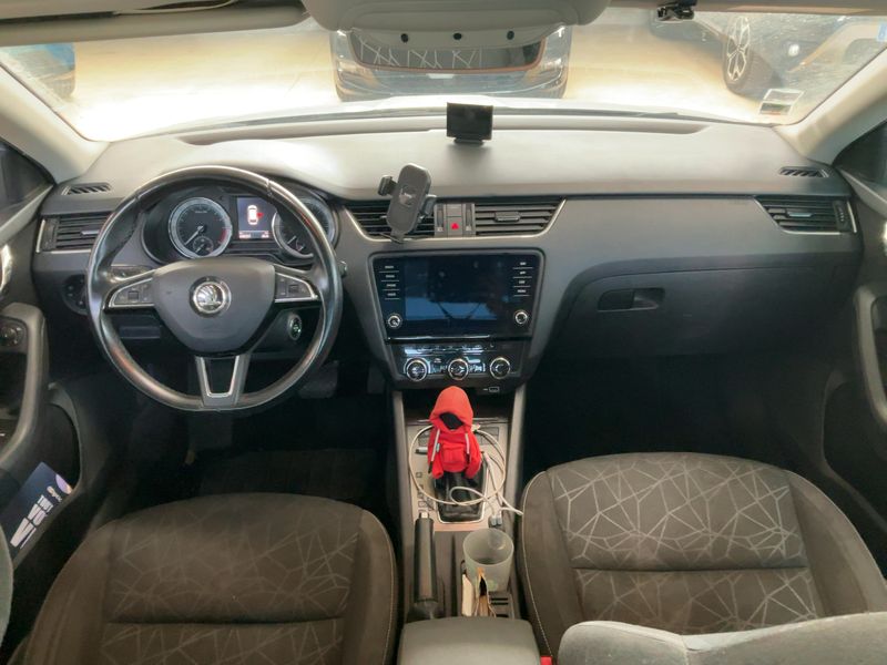 Skoda Octavia 2.0 TDI Clever 2019 – снимка 18
