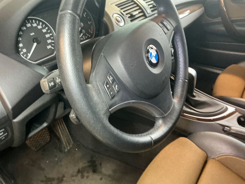 BMW 1er 118i 2011 – снимка 36