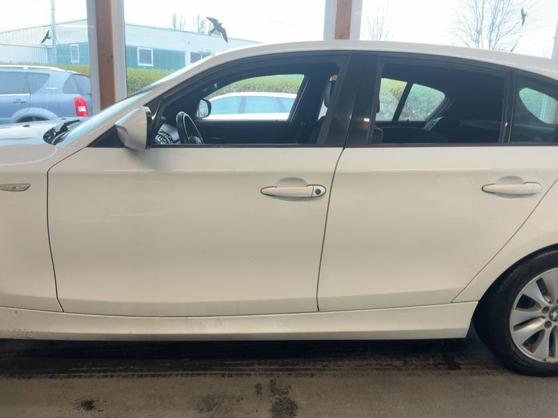 BMW 1er 118i 2011 – снимка 4