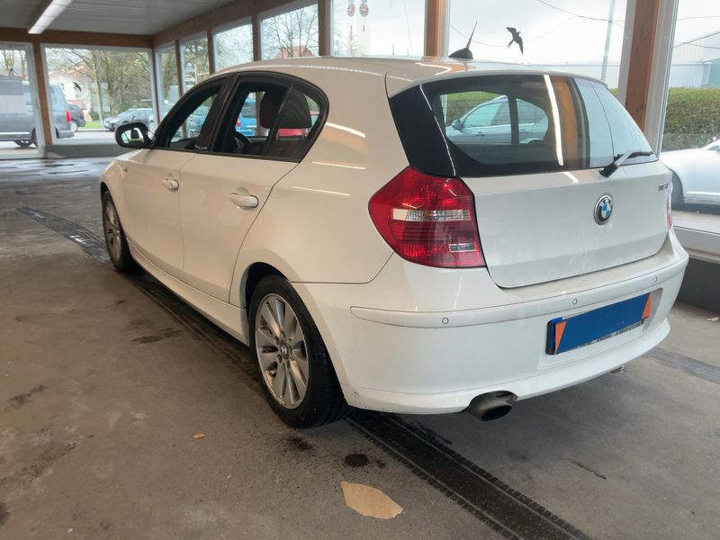 BMW 1er 118i 2011 – снимка 6