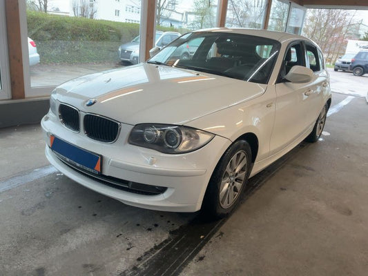 BMW 1er 118i 2011 – снимка 1