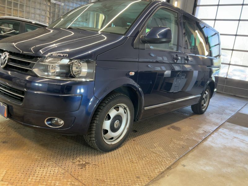 Volkswagen T5 Multivan 2.0 TDI Team 2010 – снимка 2