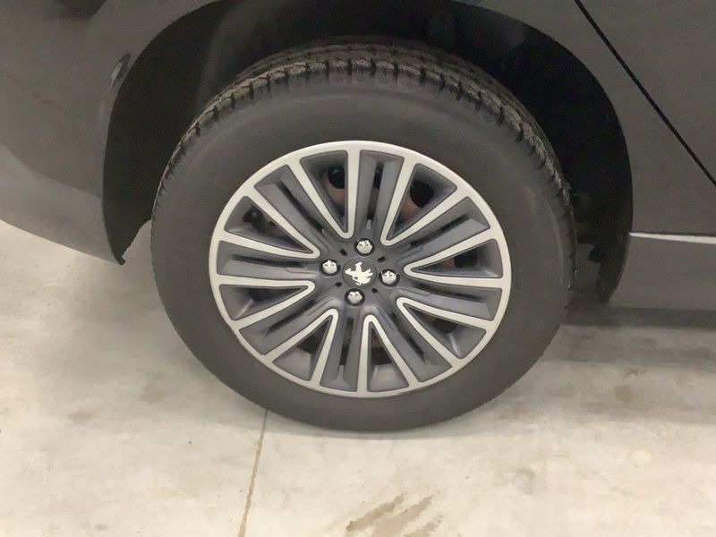 Peugeot 2008 1.2 PureTech Active 2017 – снимка 19