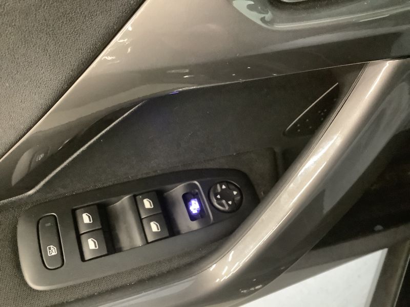 Peugeot 2008 1.2 PureTech Active 2017 – снимка на щета