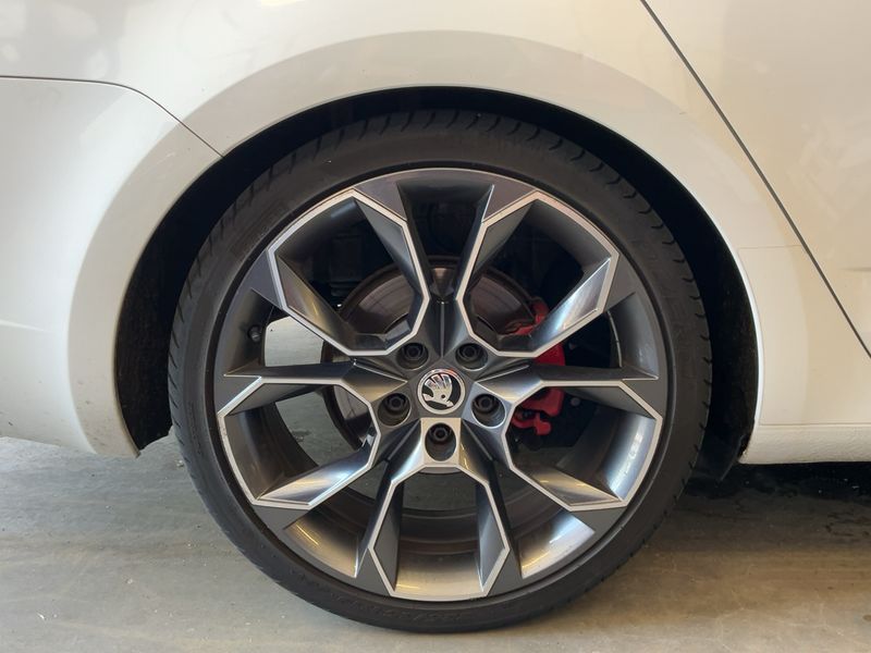 Skoda Octavia 2.0 TDI RS 2015 – снимка 9