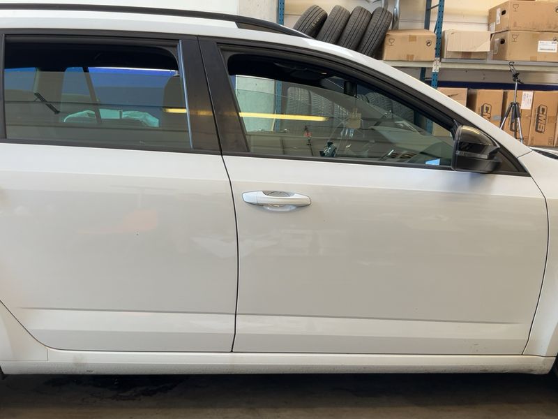 Skoda Octavia 2.0 TDI RS 2015 – снимка 10
