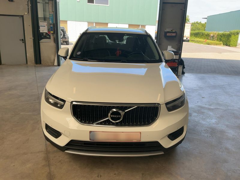 Volvo XC40 2.0 T4 Momentum Pro 2WD 2019 – снимка 14