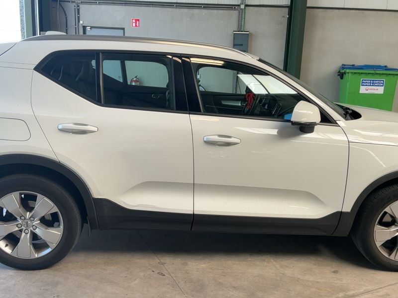 Volvo XC40 2.0 T4 Momentum Pro 2WD 2019 – снимка 10