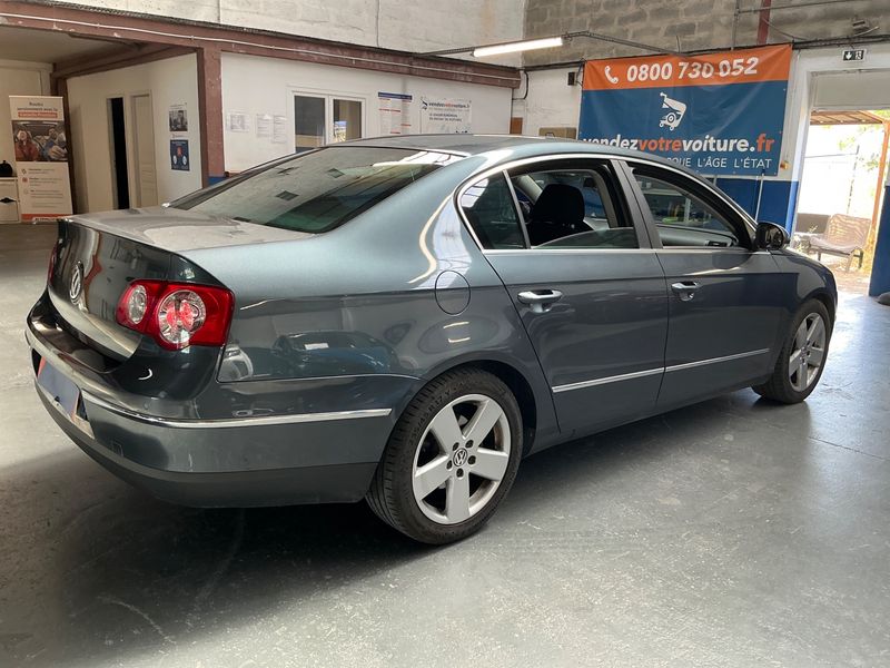Volkswagen Passat 2.0 TDI Sportline 2009 – снимка 2