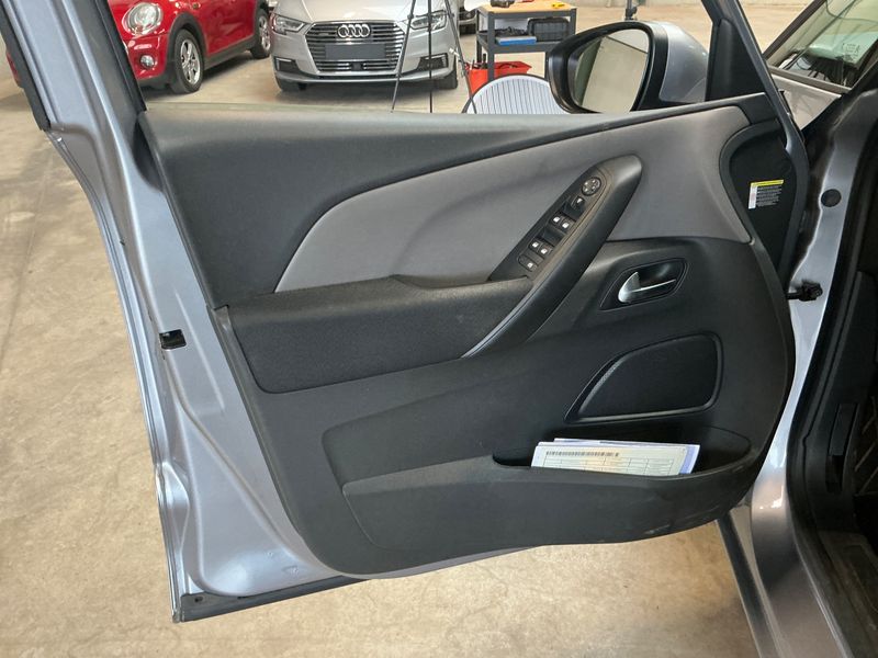 Citroen C4 Spacetourer 1.2 PureTech Business 2019 – снимка 32