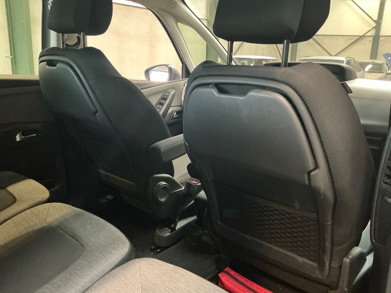Citroen C4 Spacetourer 1.2 PureTech Business 2019 – снимка 29