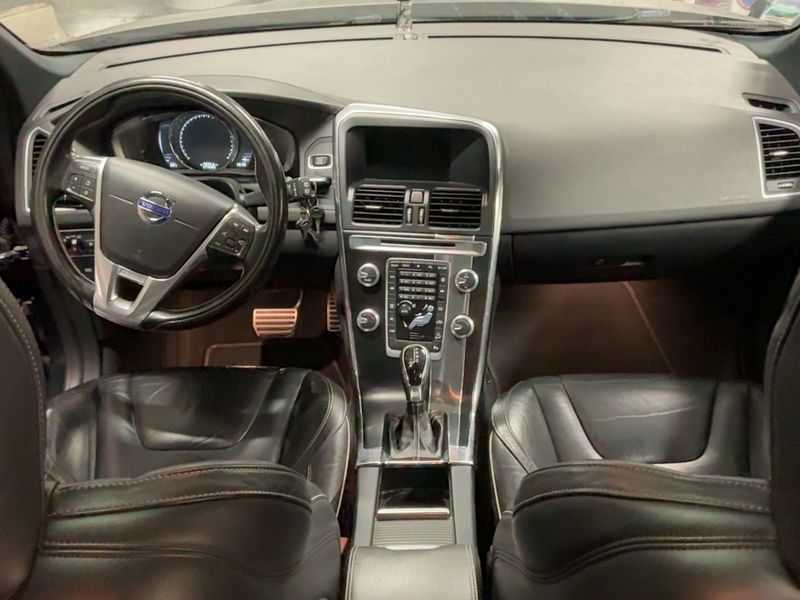 Volvo XC60 2.4 D4 R-Design AWD 2016 – снимка 17