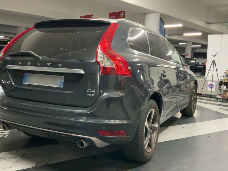 Volvo XC60 2.4 D4 R-Design AWD 2016 – снимка 8