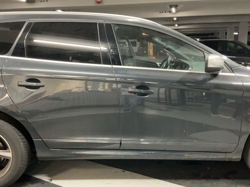 Volvo XC60 2.4 D4 R-Design AWD 2016 – снимка 10